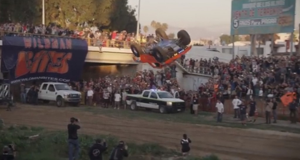 «Wildman» Cenni realiza impresionante 360° con un Trophy Truck de cuatro ruedas