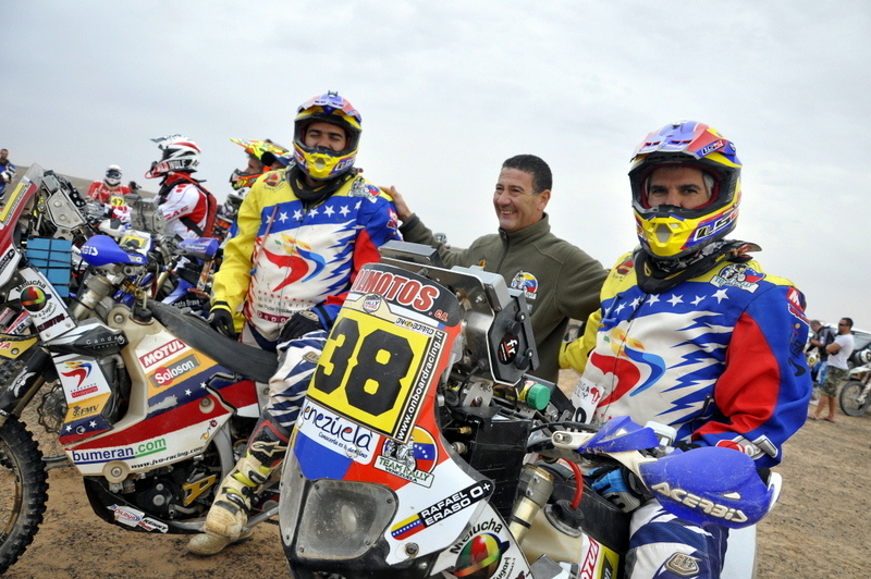 Motociclistas venezolanos están listos para iniciar el Dakar 2014 este domingo