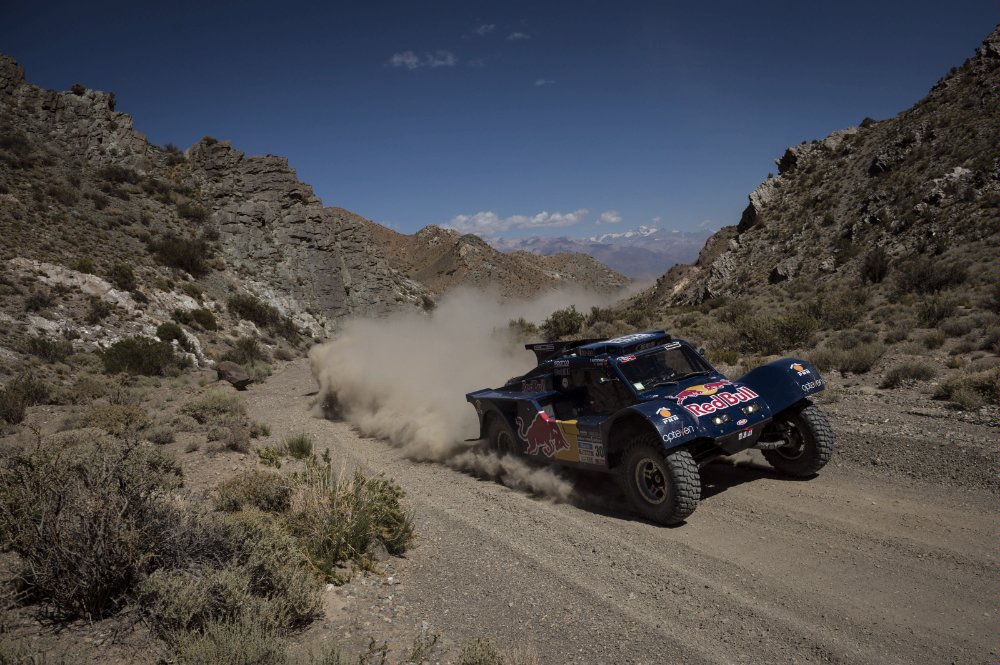 «El Matador» Carlos Sainz toma el control del Dakar 2014 con victoria en la cuarta etapa