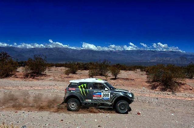 Stéphane Peterhansel triunfó en la sexta etapa del Dakar, Nani Roma sigue liderando la categoría de autos