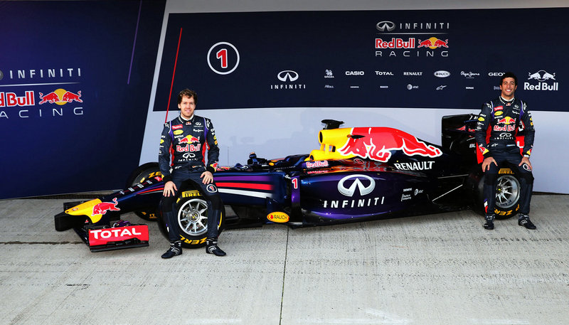Red Bull, Mercedes y Force India presentaron sus nuevos monoplazas