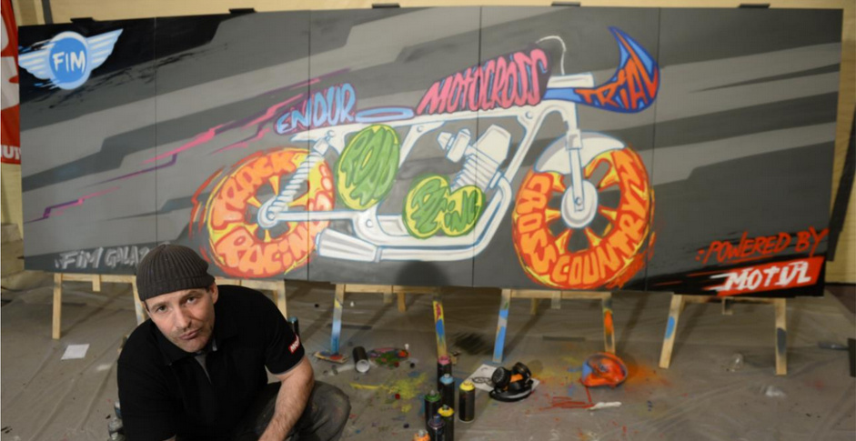 La FIM y Motul hacen remate de una especial obra de arte para beneficiar a «Riders for Health»
