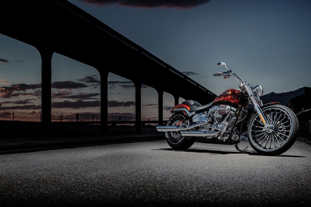 Harley-Davidson CVO Breakout 2014, hecha para llamar la atención