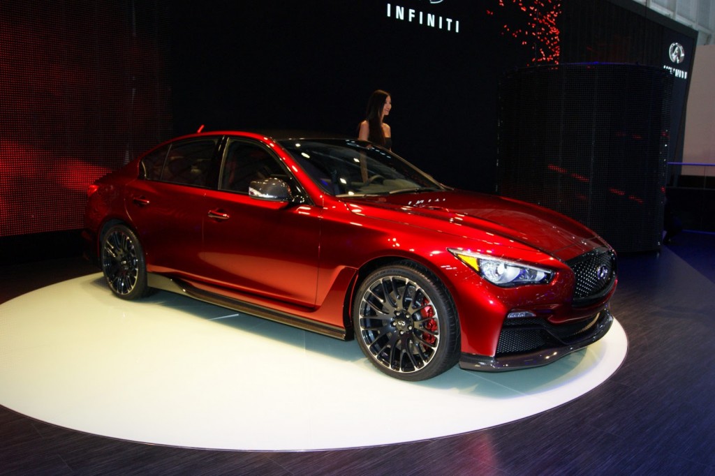 Infiniti Q50 Eau Rouge enciende de rojo los pabellones de Ginebra