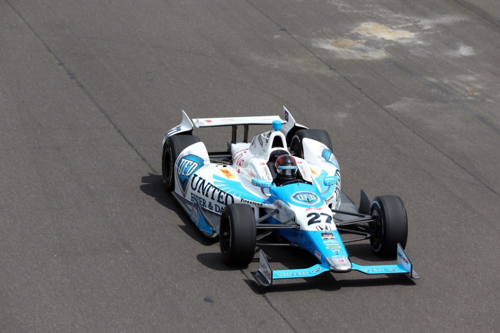 Mientras James Hinchcliffe se recupera, Ernesto José Viso lo reemplaza en su IndyCar