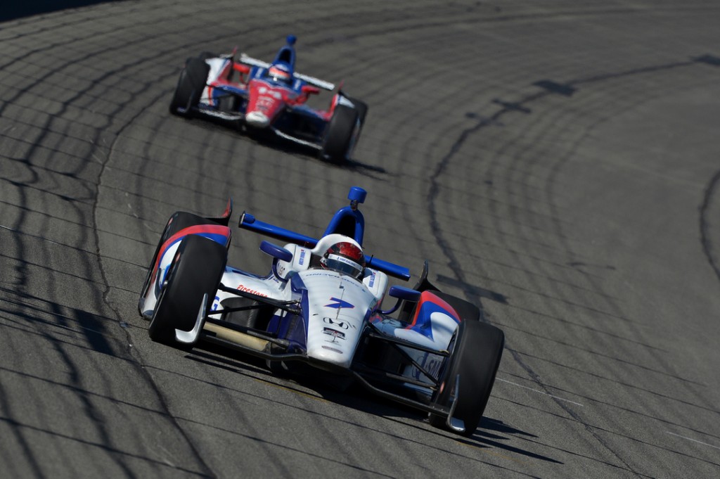 Mikhail Aleshin sufre lesiones de gravedad pero está estable tras accidente en Fontana
