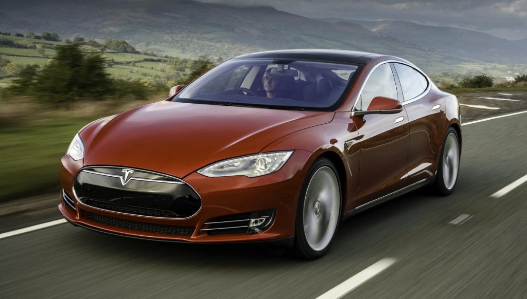 Tesla le pone tracción integral al Model S y revela potente versión de alta performance, P85D