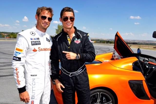 [Videos] Cristiano Ronaldo y Jenson Button lo pasan bien a bordo de un McLaren