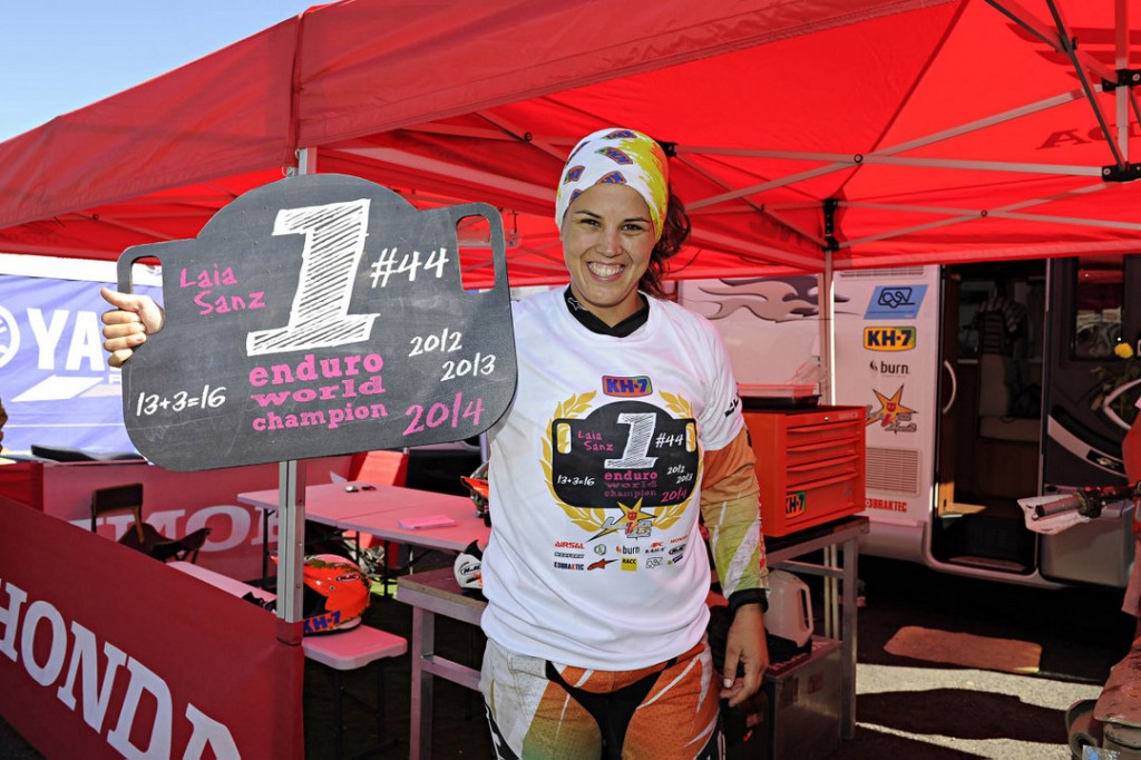 Laia Sanz gana su 16° título mundial, al quedarse con el Mundial de Enduro 2014