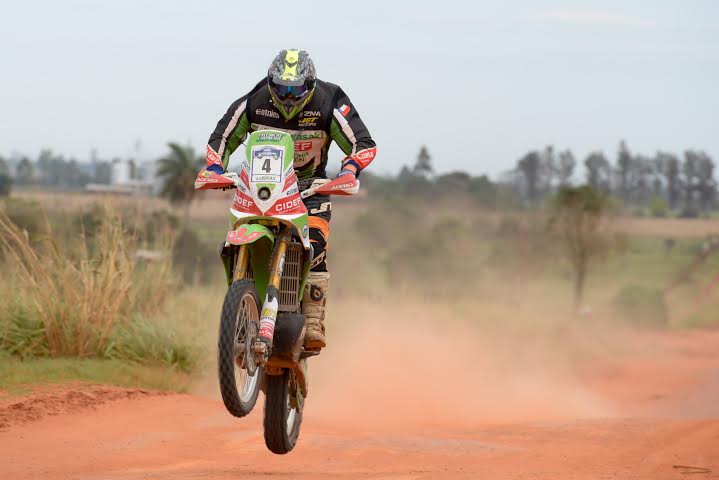 Patricio Cabrera contará con nueva motocicleta para el Dakar 2015