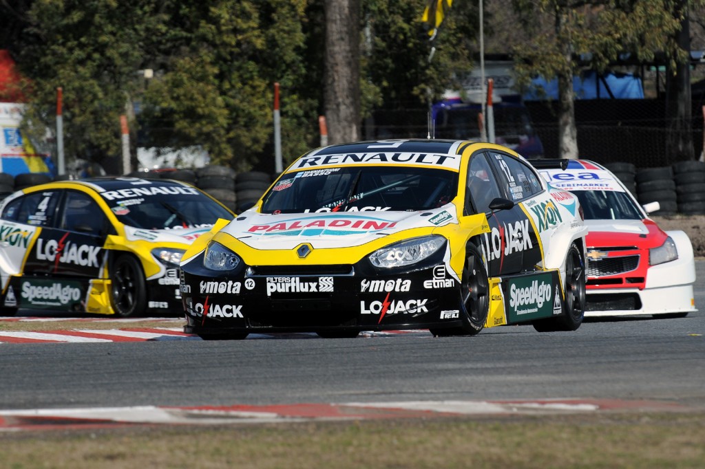 El equipo Renault LoJack viene a Chile buscando la victoria en el Super TC2000