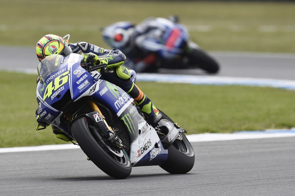 [MotoGP] Valentino Rossi aprovecha caída de Márquez para ganar en Australia