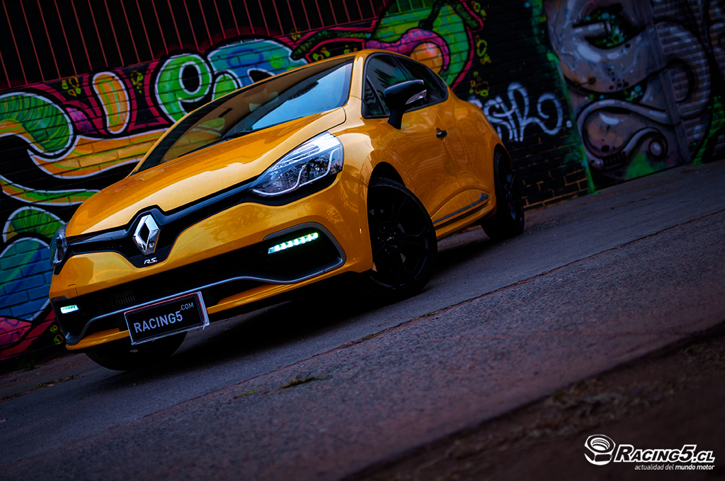 [Test Drive] Renault Clio IV RS 200 EDC, chico techno