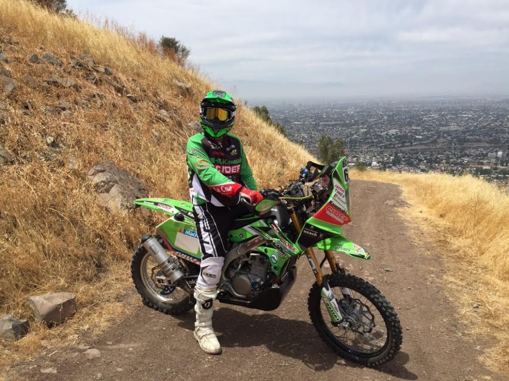 [Video] Patricio Cabrera estrena su Kawasaki KX450F antes del Dakar 2015