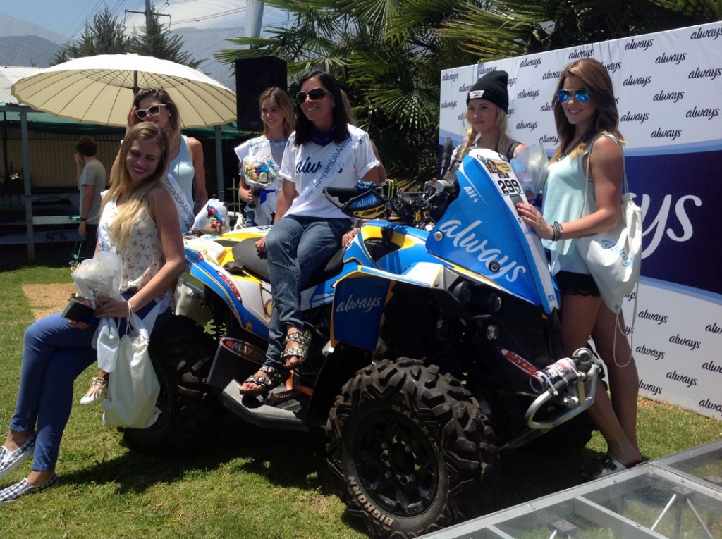 Paula Gálvez, la chilena que quiere hacer historia en el Dakar 2015