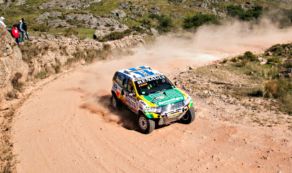 El Renault Duster Team vuelve a tener un buen día en el Dakar 2015