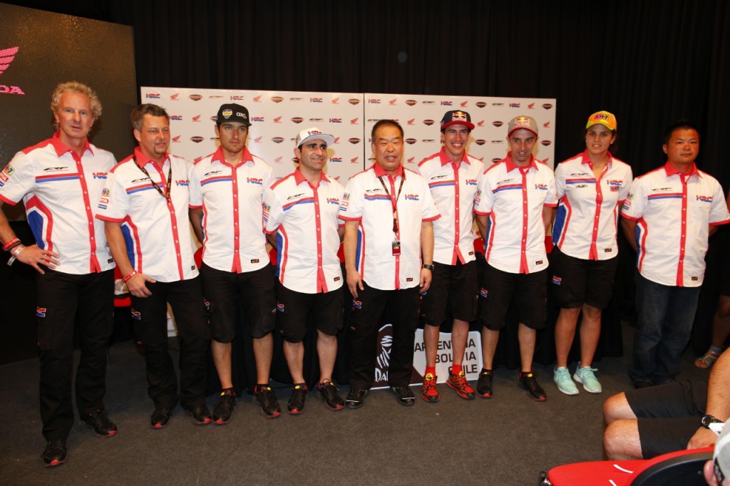 El equipo oficial Honda ya piensa en la primera etapa del Dakar 2015