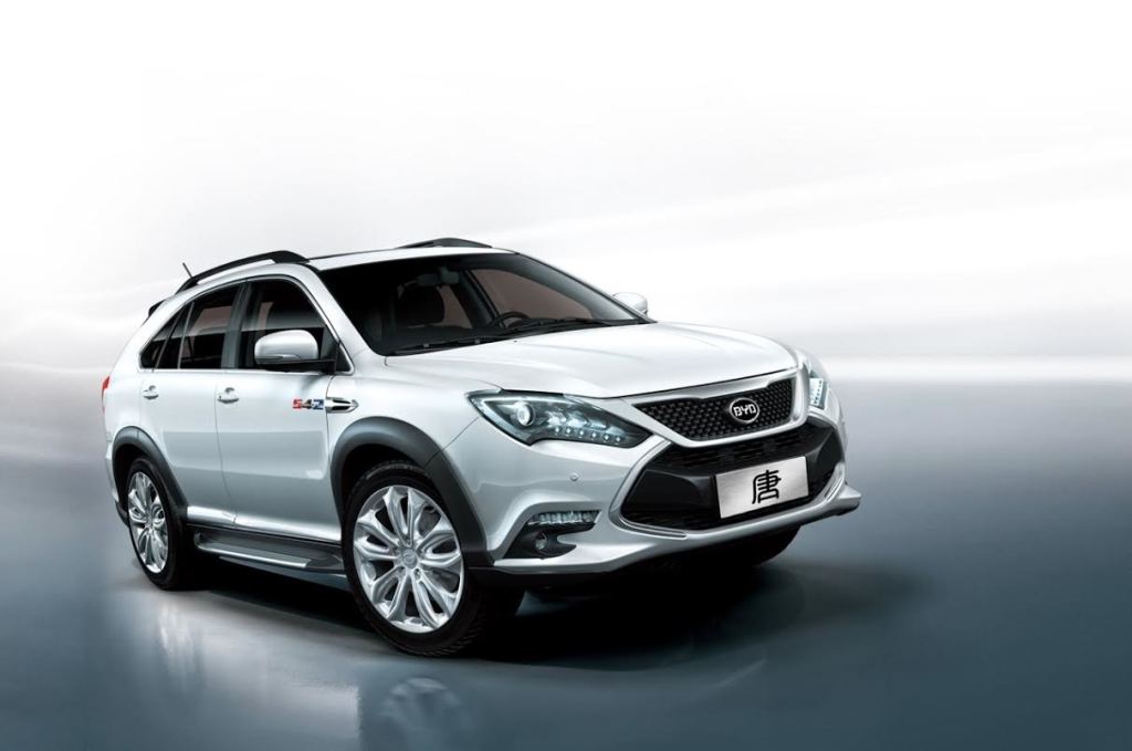 BYD tiene en sus manos un crossover PHEV de 505 caballos de fuerza