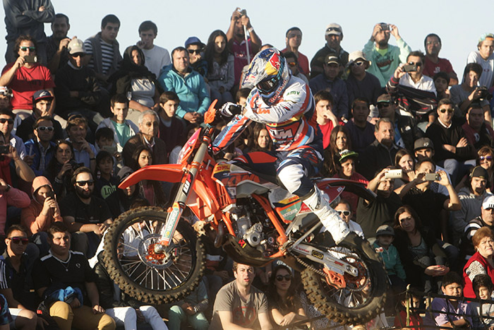Más de 5000 personas se dieron cita en el comienzo del Mundial de Moto  Enduro en Talca