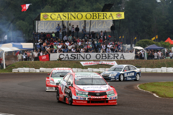 El triunfo de Matias Rossi en Oberá (Fotografía Solo TC2000)