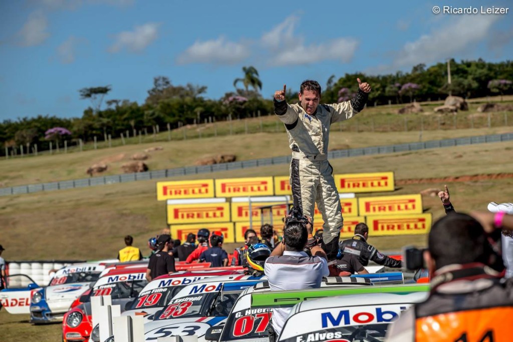 Gonzalo Huerta obtiene podio en la Porsche GT3 Cup
