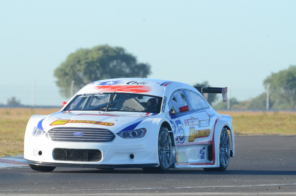 [Top Race Series] Víctor Cornejo fue protagonista en Córdoba