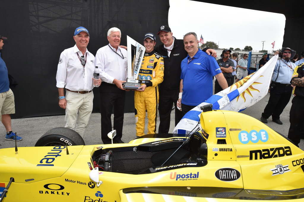 Uruguayo Santiago Urrutia se coronó campeón de la Pro Mazda Championship en Laguna Seca