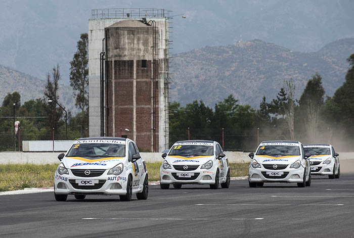 Los autos de la Monomarca Coseche Motorsport by Opel acelerarán en Codegua