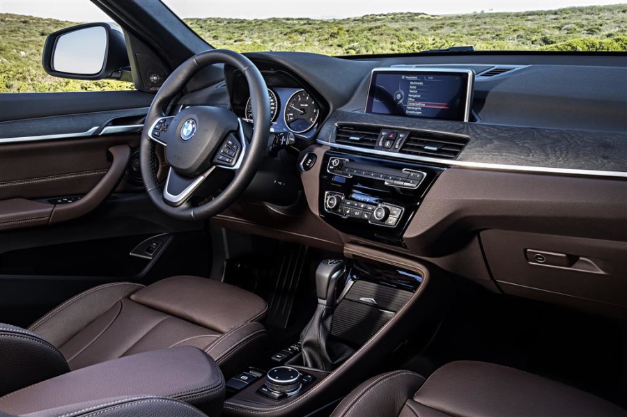 Bmw x1 салон