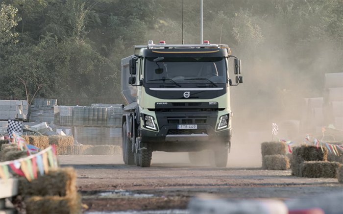 [Viral] Volvo Trucks presenta a la test driver más pequeña del mundo