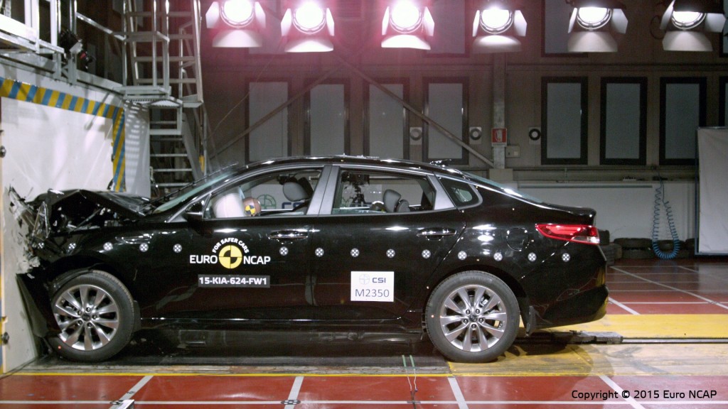 Kia Sportage y Optima 2016 sacan 5 estrellas en pruebas de Euro NCAP
