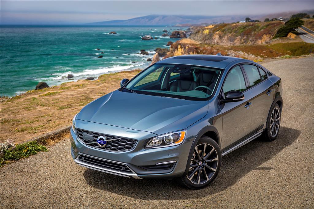 [Lanzamiento] Volvo S60 Cross Country, nicho nuevo