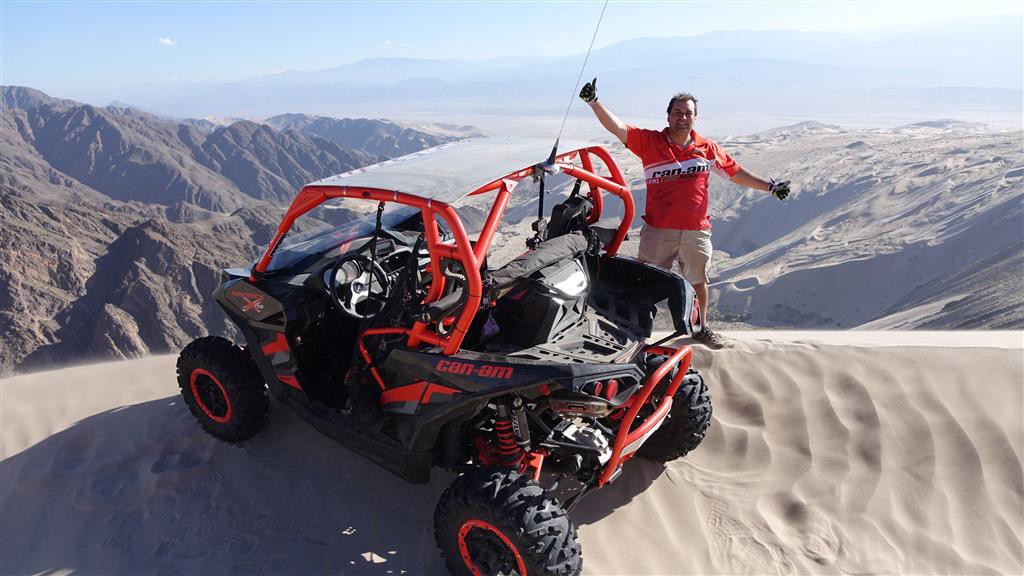 Rodrigo Pasten alcanza la duna más grande del mundo en una UTV Can Am