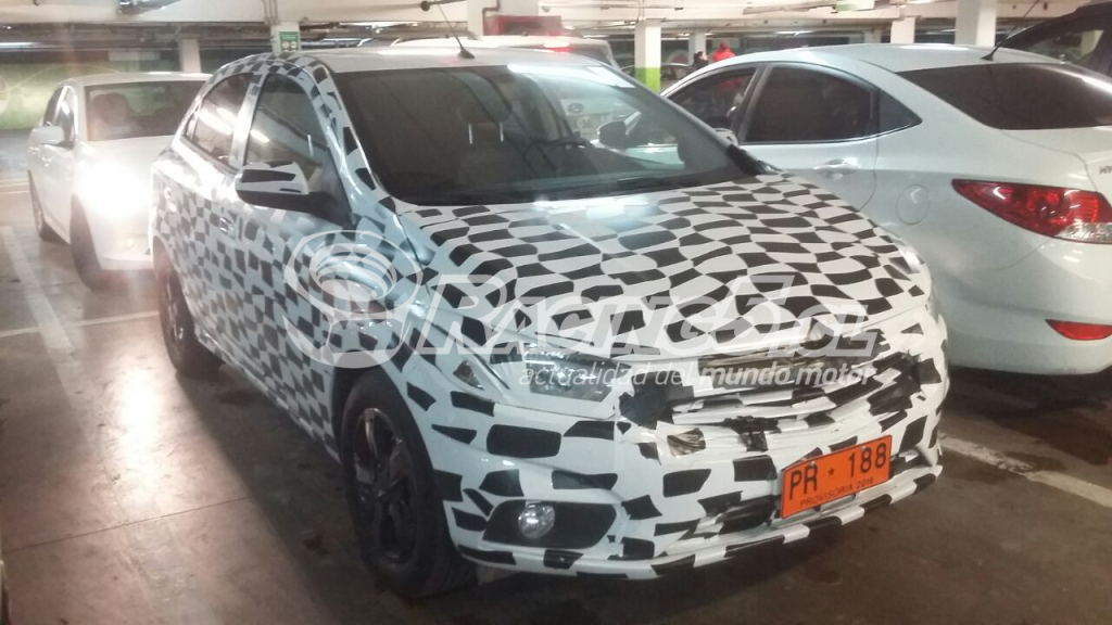 [Foto Espía] Chevrolet Onix aparece en Chile con camuflaje