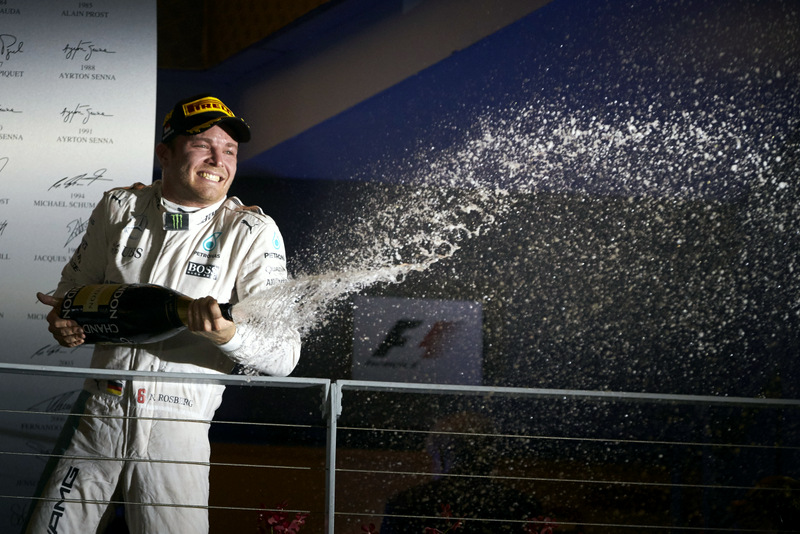 [Fórmula 1] Nico Rosberg triunfó en Singapur con una ventaja de 0.488 segundos