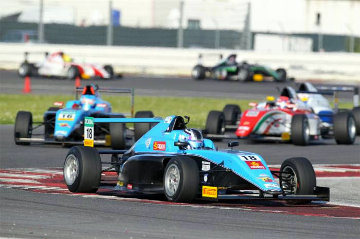 [Fórmula 4 Italiana] Argentino Marcos Siebert sumó puntos en Vallelunga y continúa liderando el campeonato de pilotos