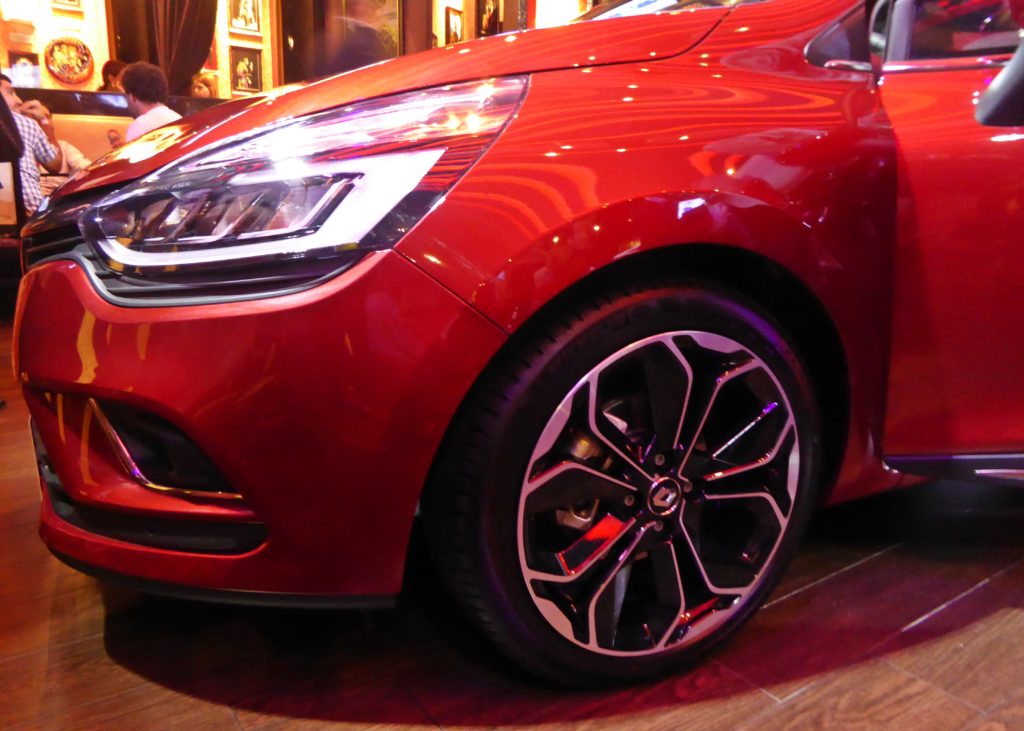 Renault retoca estéticamente al Clio para 2017