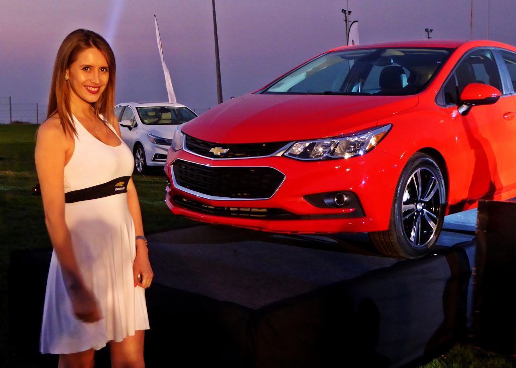 [Lanzamiento] Con el Cruze Turbo Hatch, Chevrolet cierra un 2016 lleno de novedades