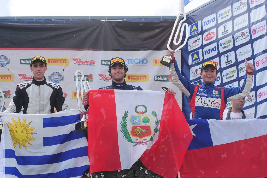 [Chilenos en el exterior] Pedro Devaud subió al podio en Uruguay