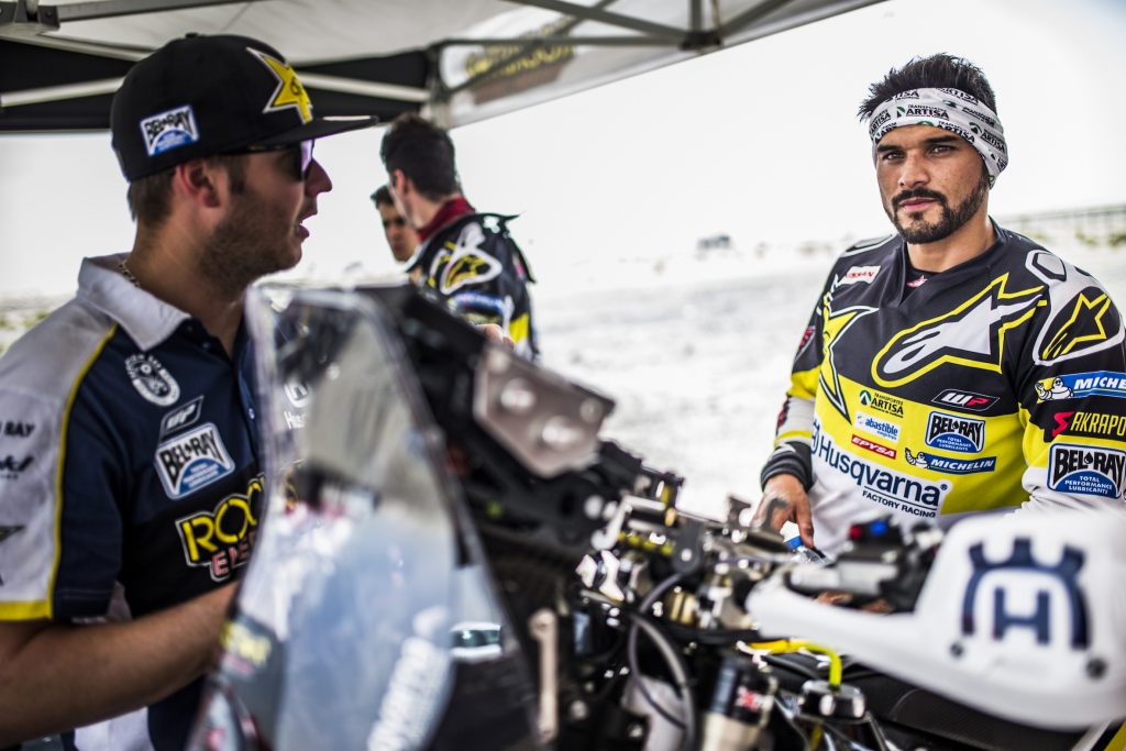 Pablo Quintanilla sortea un duro día en el Rally de Abu Dhabi