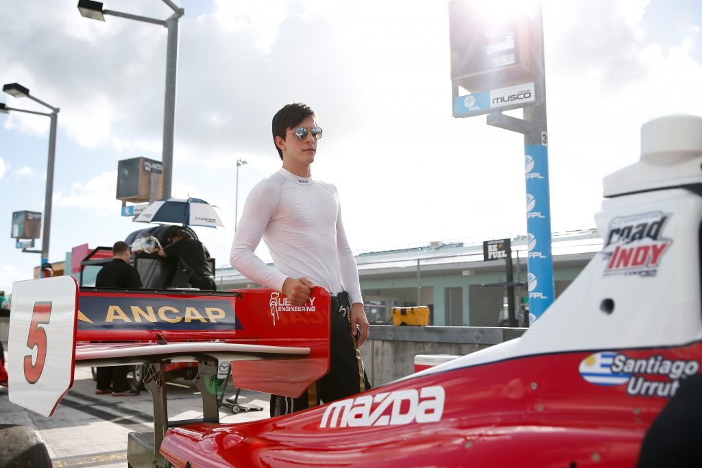 [Indy Lights] Uruguayo Santiago Urrutia lideró los tiempos en Miami