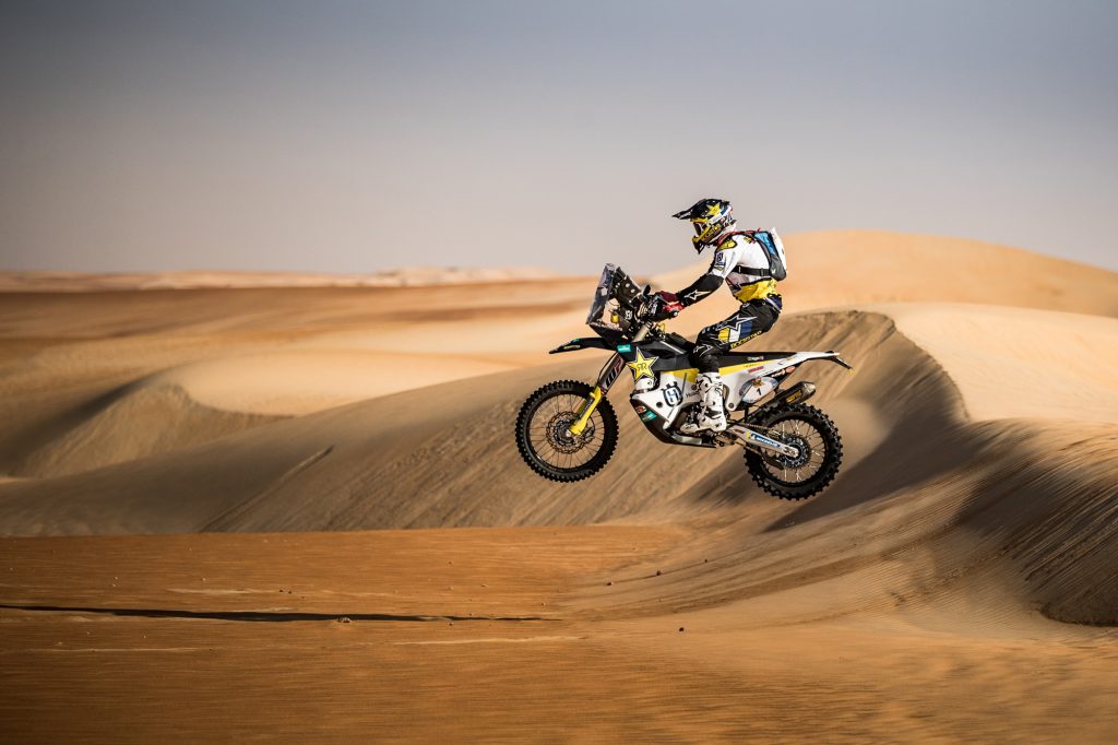 [Campeonato Mundial de Rally Cross Country] Brillante jornada de Quintanilla y Cornejo en Abu Dhabi
