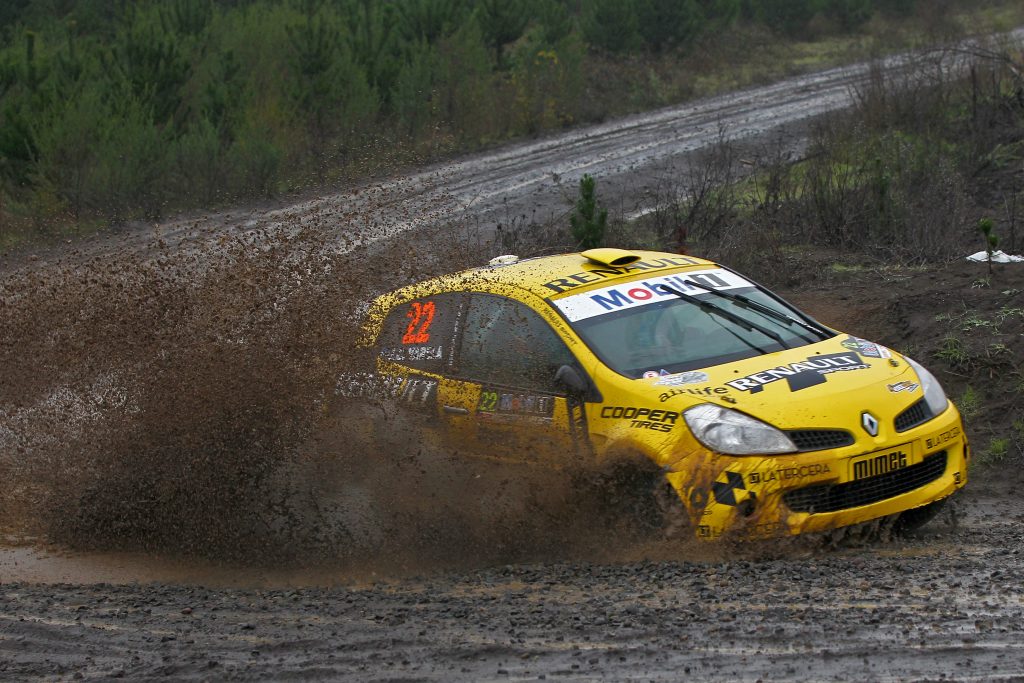 [RallyMobil] Ramón Ibarra hizo prevalecer su manejo y lleva a la punta a Renault