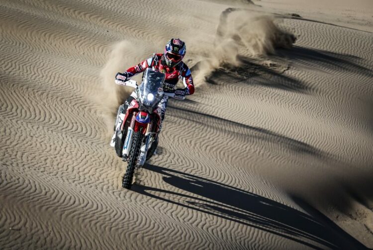 [Campeonato Mundial de Rally Cross Country] José Ignacio Cornejo se prepara para afrontar la primera etapa del Atacama Rally