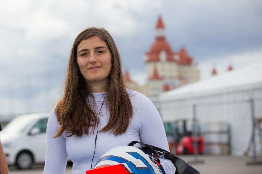 [GP3 Series] Colombiana Tatiana Calderón sumó puntos en Rusia