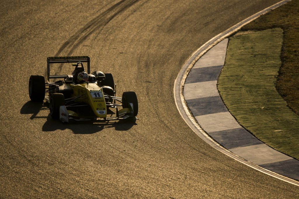 [Fórmula 3 Europea] Freno al impulso del franco-argentino Sacha Fenestraz en Hockenheim