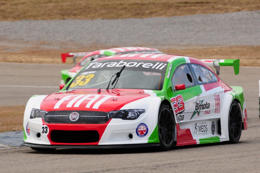 [Chilenos en el exterior] Benjamín Hites llega a Argentina como favorito para la séptima fecha del Top Race Series