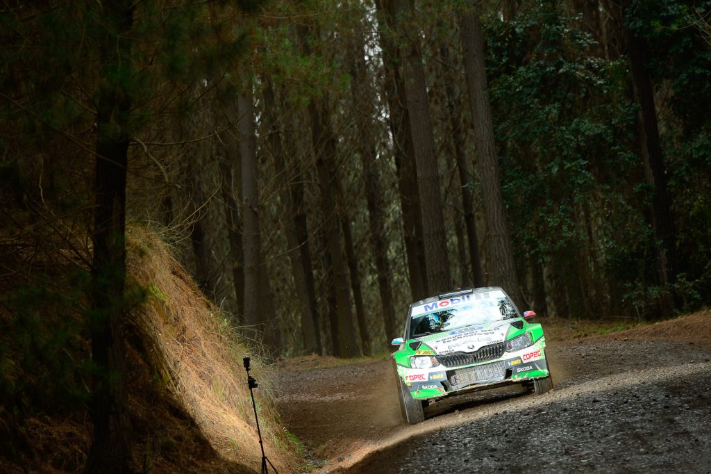 [RallyMobil] Un intratable Jorge Martínez triunfó en Quillón y se escapa en el campeonato