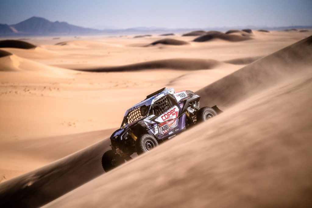 [Chilenos en el exterior] «Chaleco» López recupera terreno en la octava etapa del Dakar