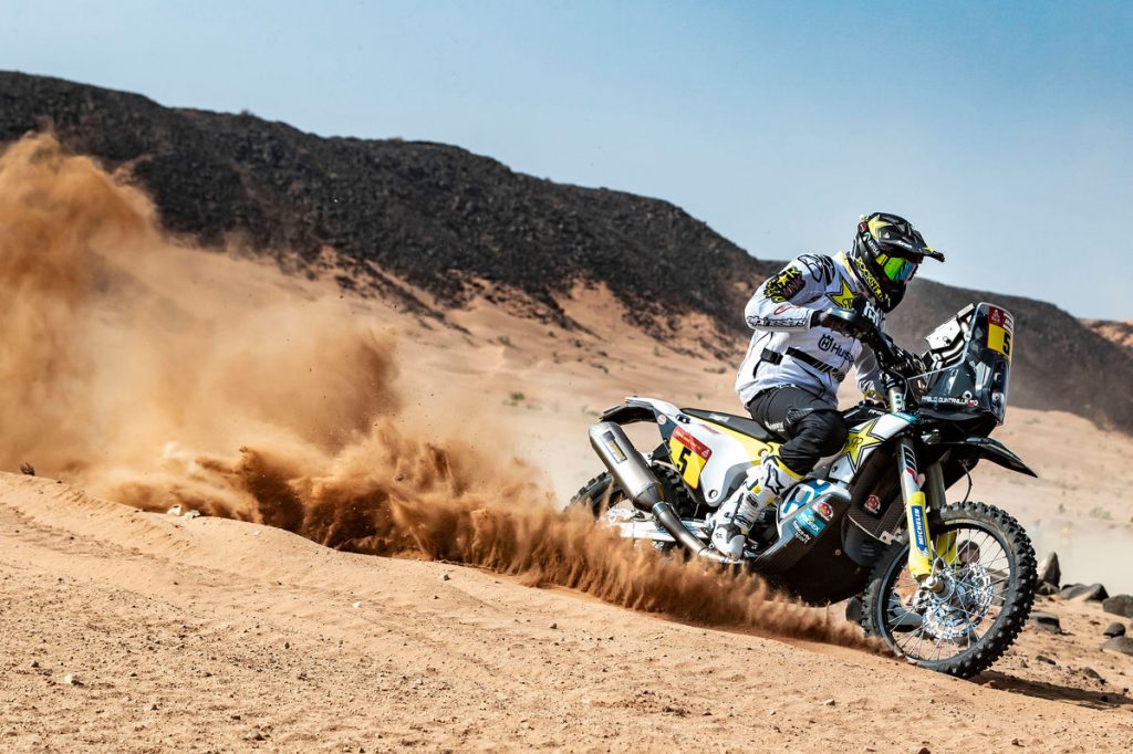 [Chilenos en el exterior/Dakar 2020] Pablo Quintanilla puso a punto moto Husqvarna FR 450 Rally y aprueba verificaciones